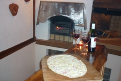 Flammkuchen aus dem Holzbackofen